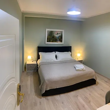 Belux Отель Тирана