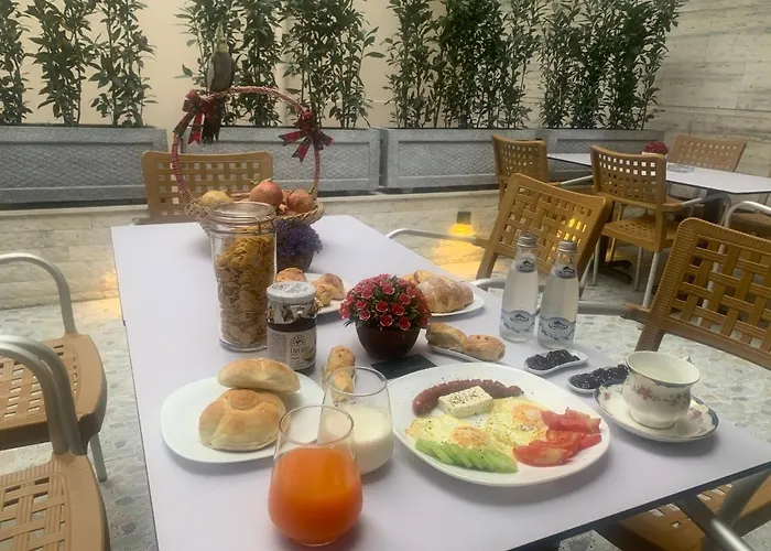 Belux 3* Τίρανα